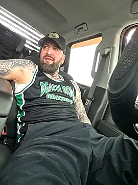 Beardedtattood webcam