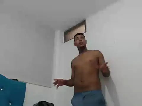 axell_kinng - Axell_Kinng's free webcam - UK Sex Cams