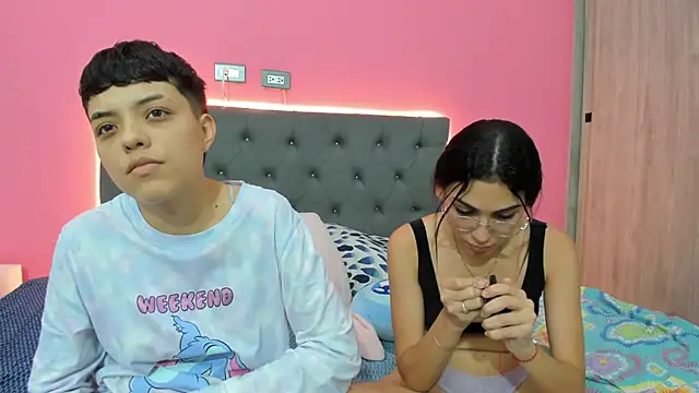 ariloe_quintero - Ariloe_quintero's free webcam - UK Sex Cams