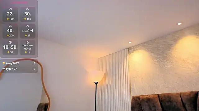 zoe_hugeboobs webcam