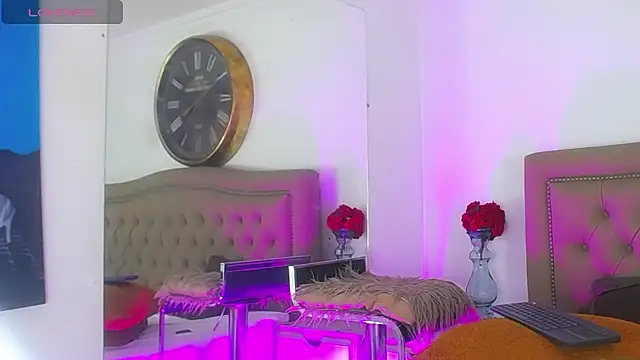 Adara_Ferrara webcam