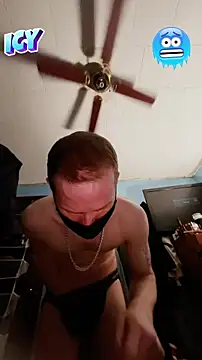 Cloudd_Kingg_Iceyyy webcam