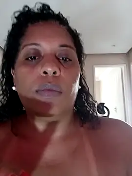 Maliaebonyfetish webcam