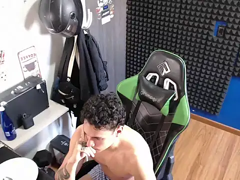 Mr_Lollipop77 webcam