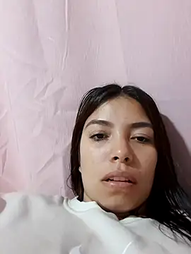 Ariana_Castillo__ webcam