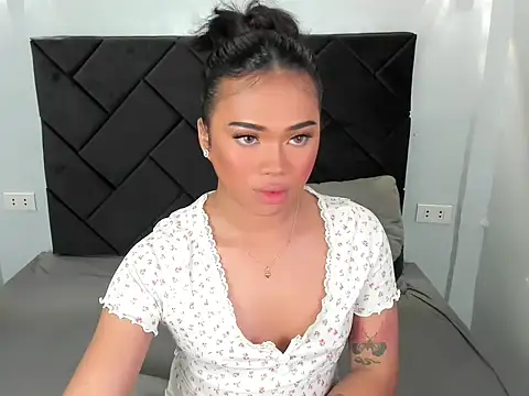 Exotic_alyssa69 webcam