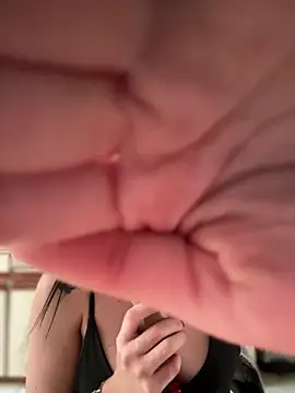 PamelaJonsom_ webcam