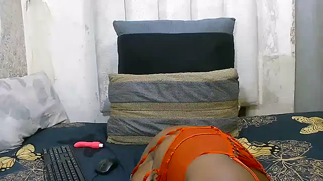 slenderbee2005 webcam