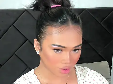 Exotic_alyssa69 webcam