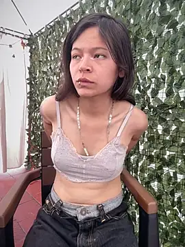 Ninffa_pinkk21 webcam