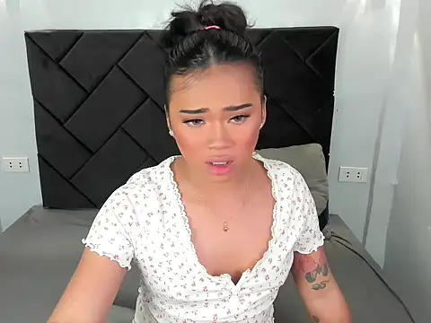 Exotic_alyssa69 webcam