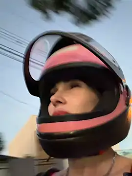 Irresistible24 webcam