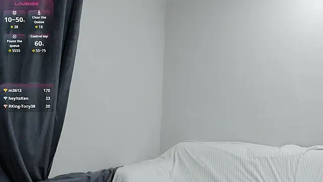 Live cam of GraceBrawn from  | Watch me live!