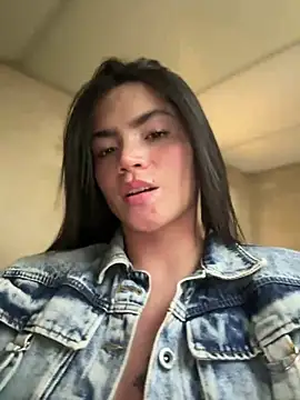 pamelajonsom_ (F young) - Boobs in public-I play with my tongue 😻