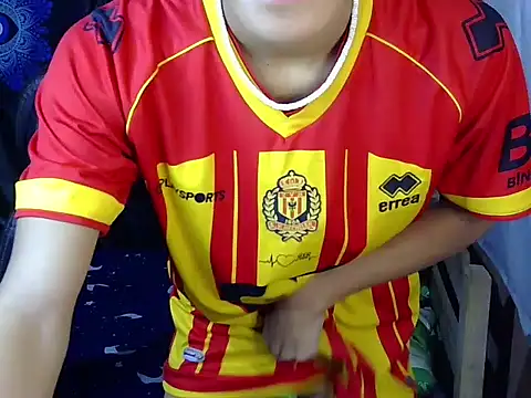 hugekenbigcock - Hugekenbigcock's free webcam - UK Sex Cams