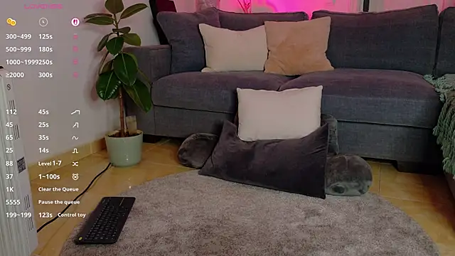 AngelaDesires webcam