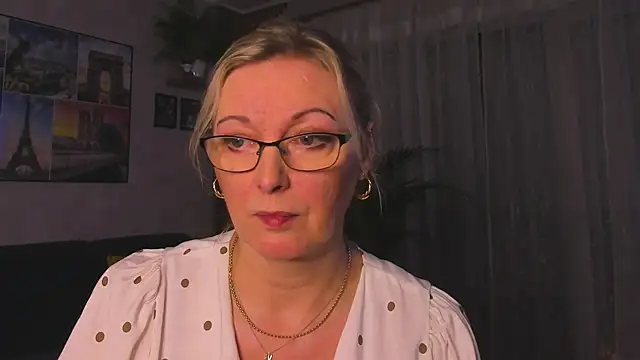 vanessa_chat - Vanessa_chat's free webcam - UK Sex Cams