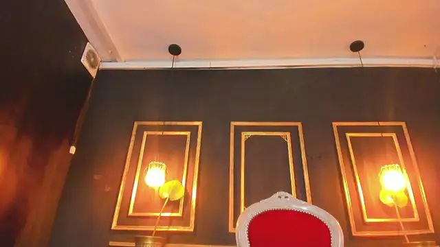 Live webcam thumbnail of Marilyn_Blakee from . Watch my show!