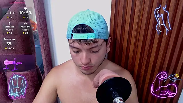 Live webcam thumbnail of thiago_duval from . Watch my show!