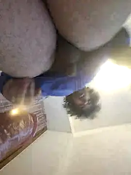 Live webcam thumbnail of IoAndrea from it. Watch my show!