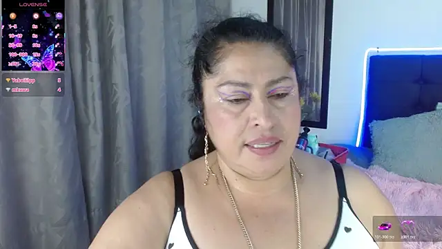 Live sex cam of Keyla01_