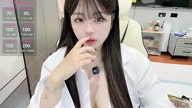 美女22Momo-在线直播