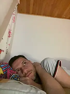 Michaell_Spinelly webcam