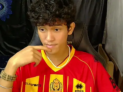 hugekenbigcock webcam