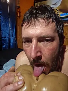 UncutHammer69 webcam