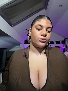 MinaKhalina from StripChat is Freechat