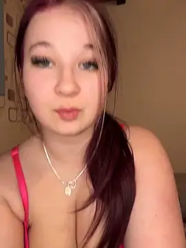 LittleChaosQueen webcam