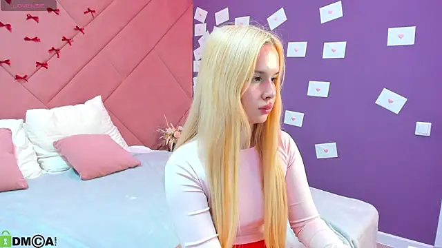 NicoletaCooper webcam