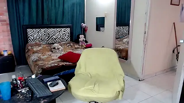 Sashaferrari2000 webcam