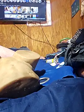 UncutHammer69 webcam