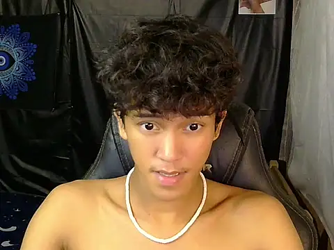 hugekenbigcock webcam