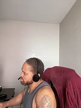 fathero1time (M mature) - 4000 Tokens and I bust this nut 💰💰💰