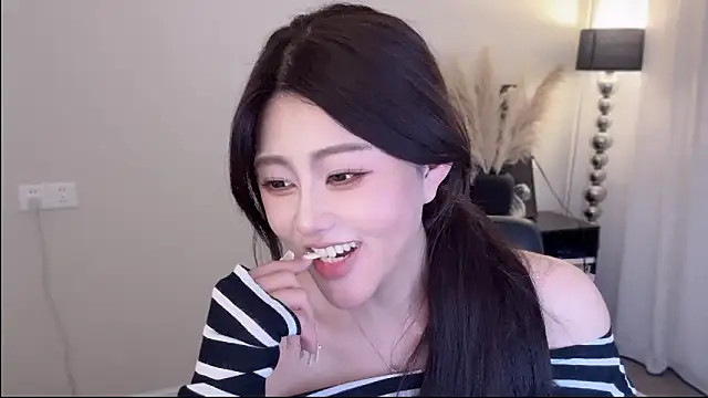 美女Cure-uuuuuuuu在线直播