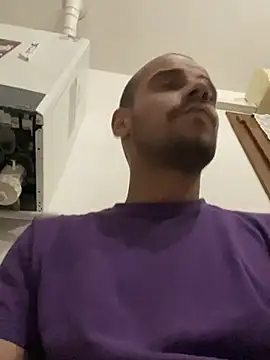 alessand180521 webcam