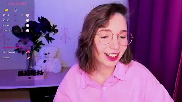 KindHazelHere_ webcam