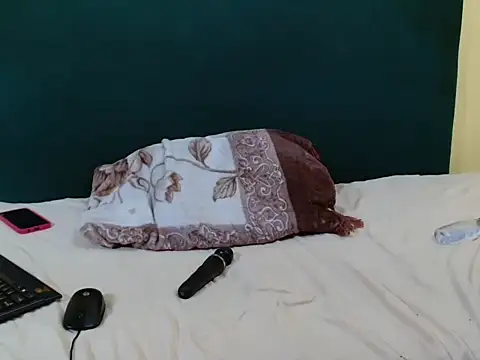 FreakyMelanin18 webcam