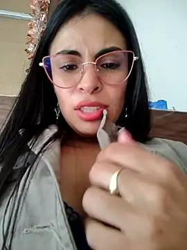 astrid-- (G young) - Make me squirt under the table 😈🥵