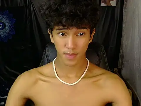 hugekenbigcock webcam