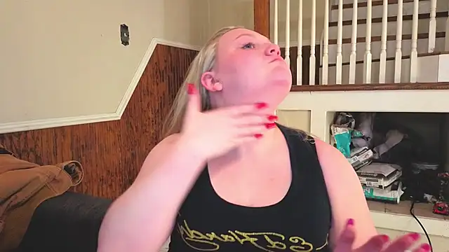 phatassblond - PhatAssBlond's free webcam - UK Sex Cams