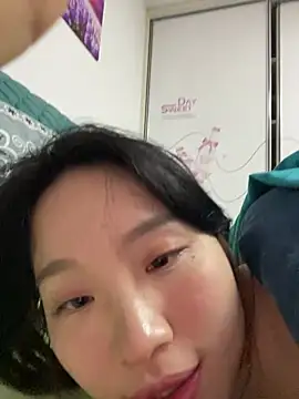 美女Y2Luvk在线直播
