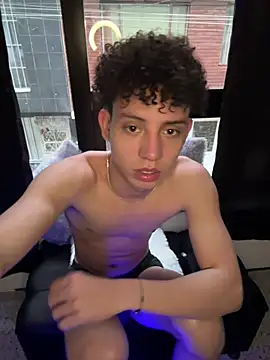 yoursexyjose (M twink) - 2 finger in the ass