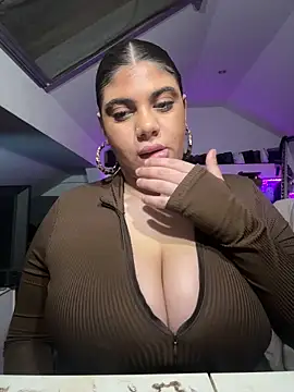 Webcam Model (MinaKhalina)  is live.Free join now!