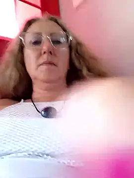 mileide980 (F mature) - Full nude anal opening chicken position