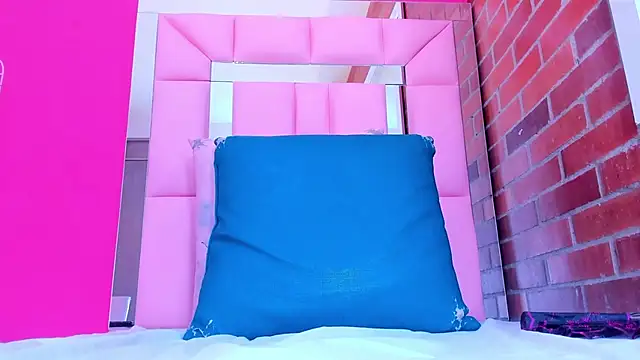 Baby_doll_XOXO webcam