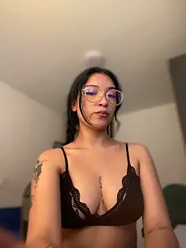 baby_lizy webcam
