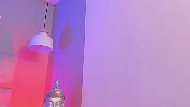 Lucy_Williiams webcam